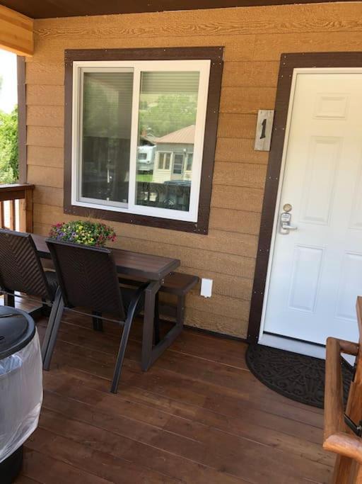 גרדינר Parkway Yellowstone Guest House Room #1 מראה חיצוני תמונה